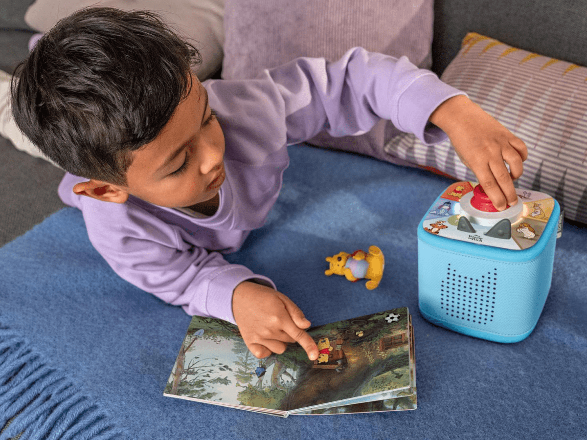 Disney Winnie the Pooh Toniebox 2 Play Set - Sky Blue